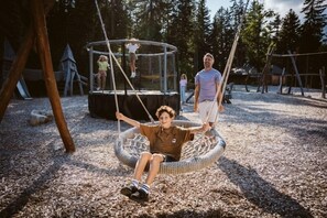 Children’s play area – outdoor