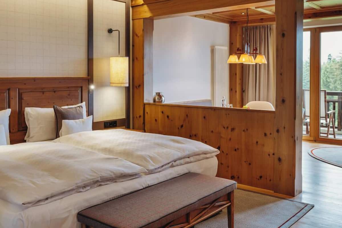 Chambre Double Premium, balcon, vue montagne | Literie de qualité supérieure, couette en duvet d'oie, minibar
