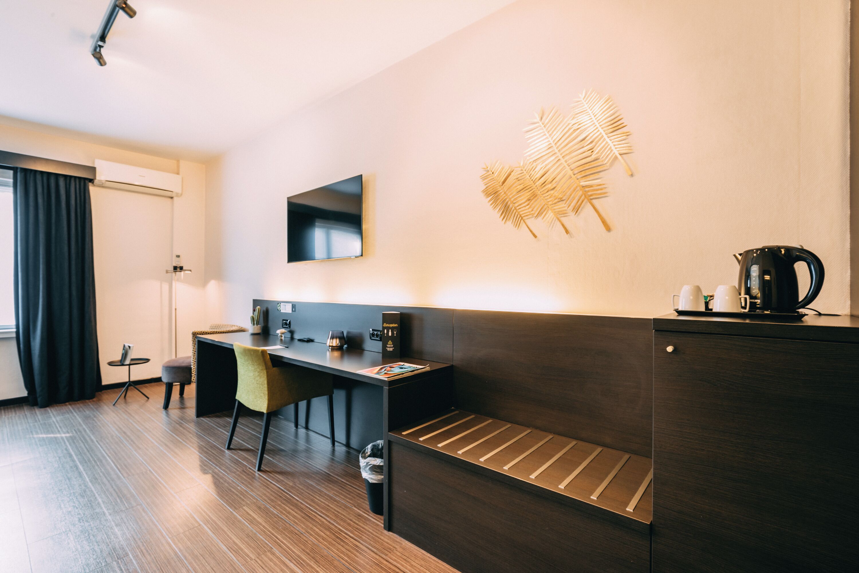 1 bedroom, down duvets, minibar, in-room safe