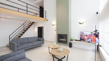 Apartment, Terrace (with garden) | Down comforters, minibar, in-room safe, desk