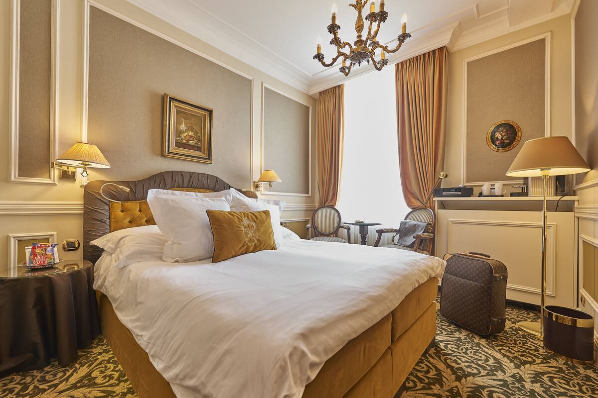 Classic Double Room | Premium bedding, minibar, in-room safe, individually decorated