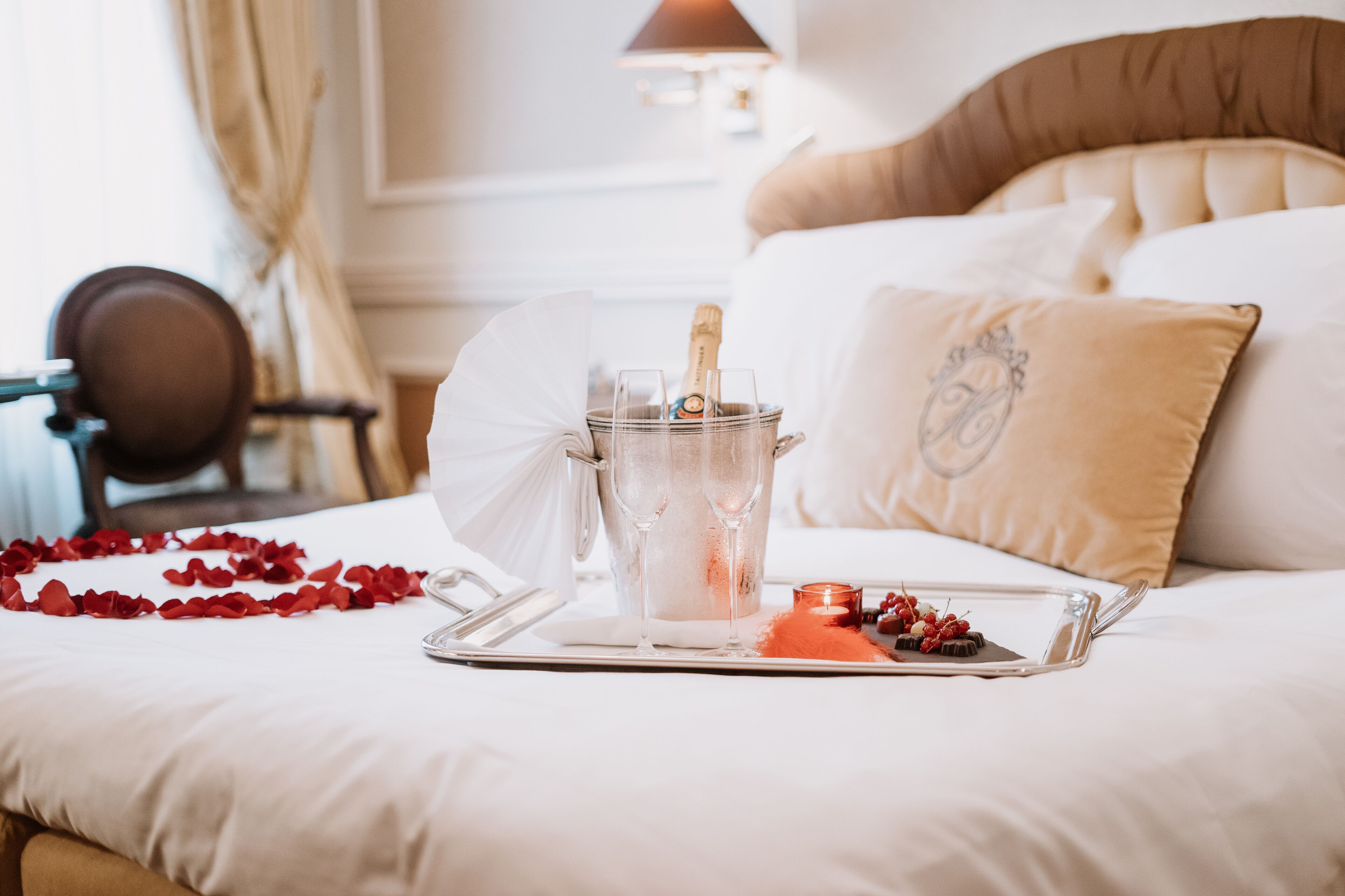 Premium bedding, minibar, in-room safe, desk