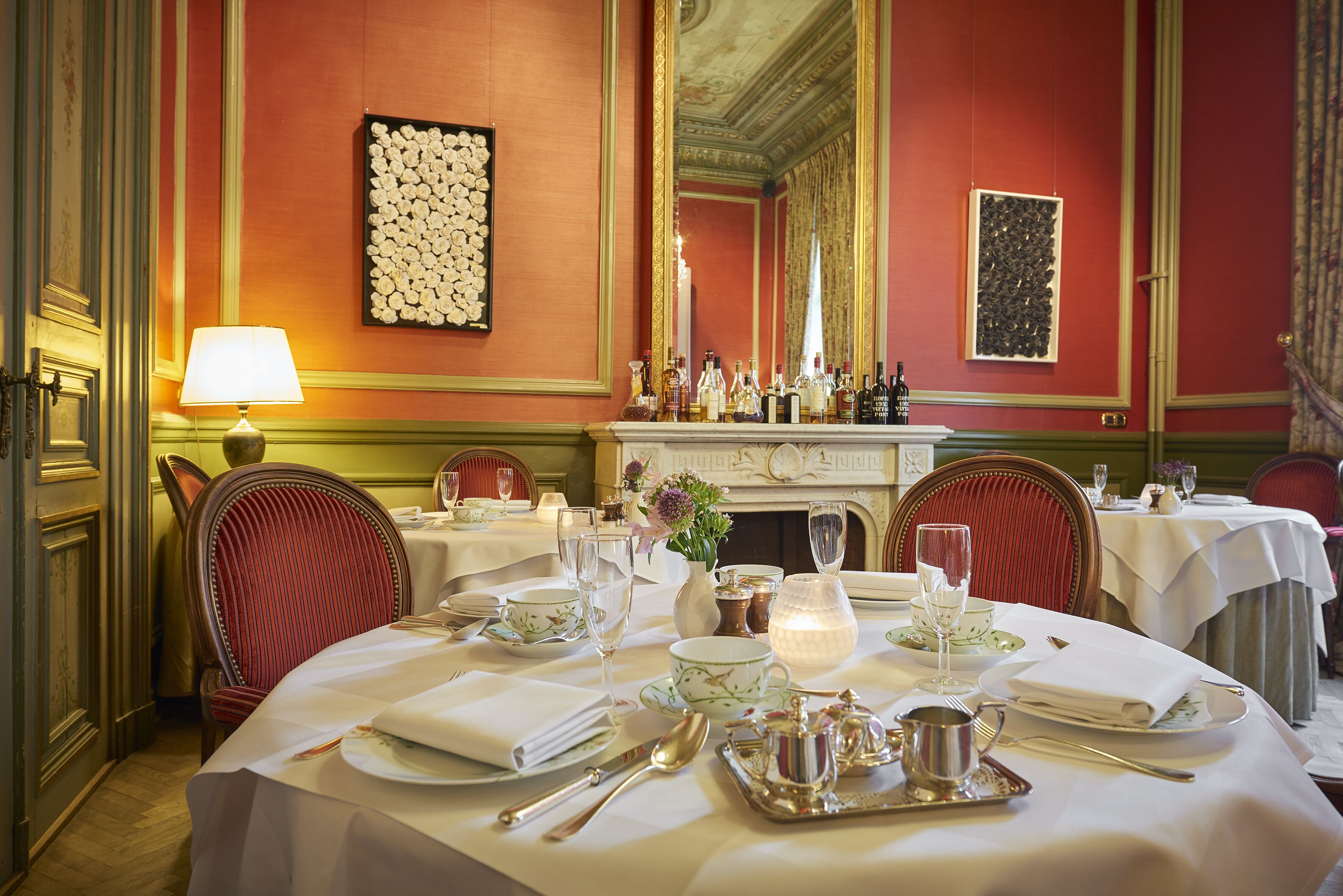 Daily full breakfast (EUR 38 per person)