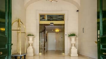 Entrada al alojamiento