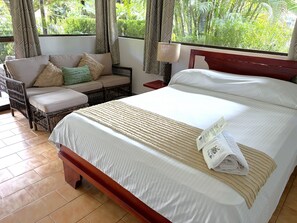 Villa | Blackout drapes, free cribs/infant beds, free WiFi, bed sheets