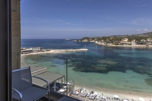 Minibar, in-room safe, desk, soundproofing