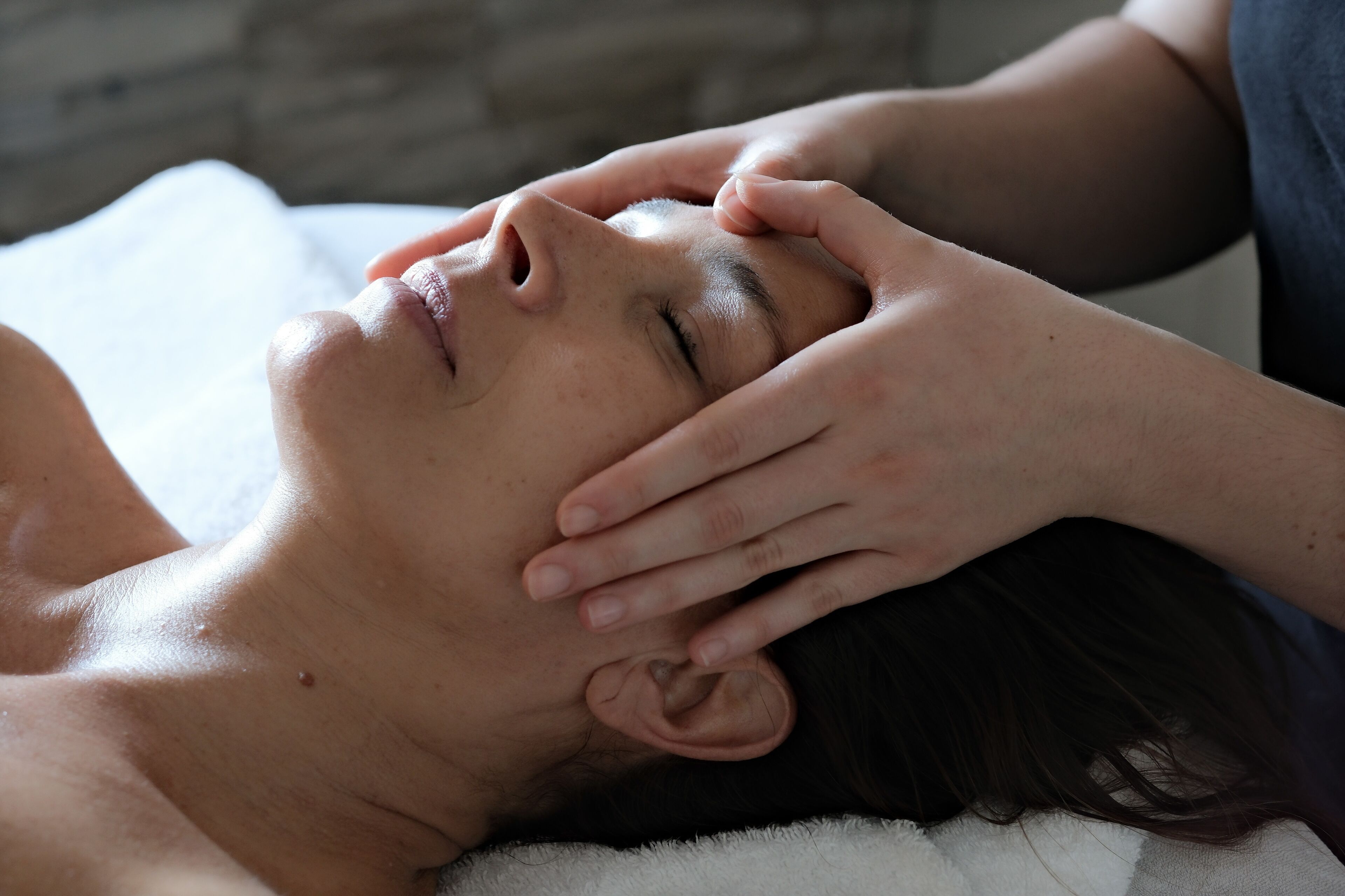 couples treatment room(s), sauna, hot tub, body treatments, hydrotherapy