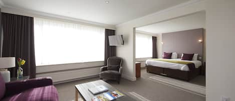 1 bedroom, premium bedding, desk, blackout drapes