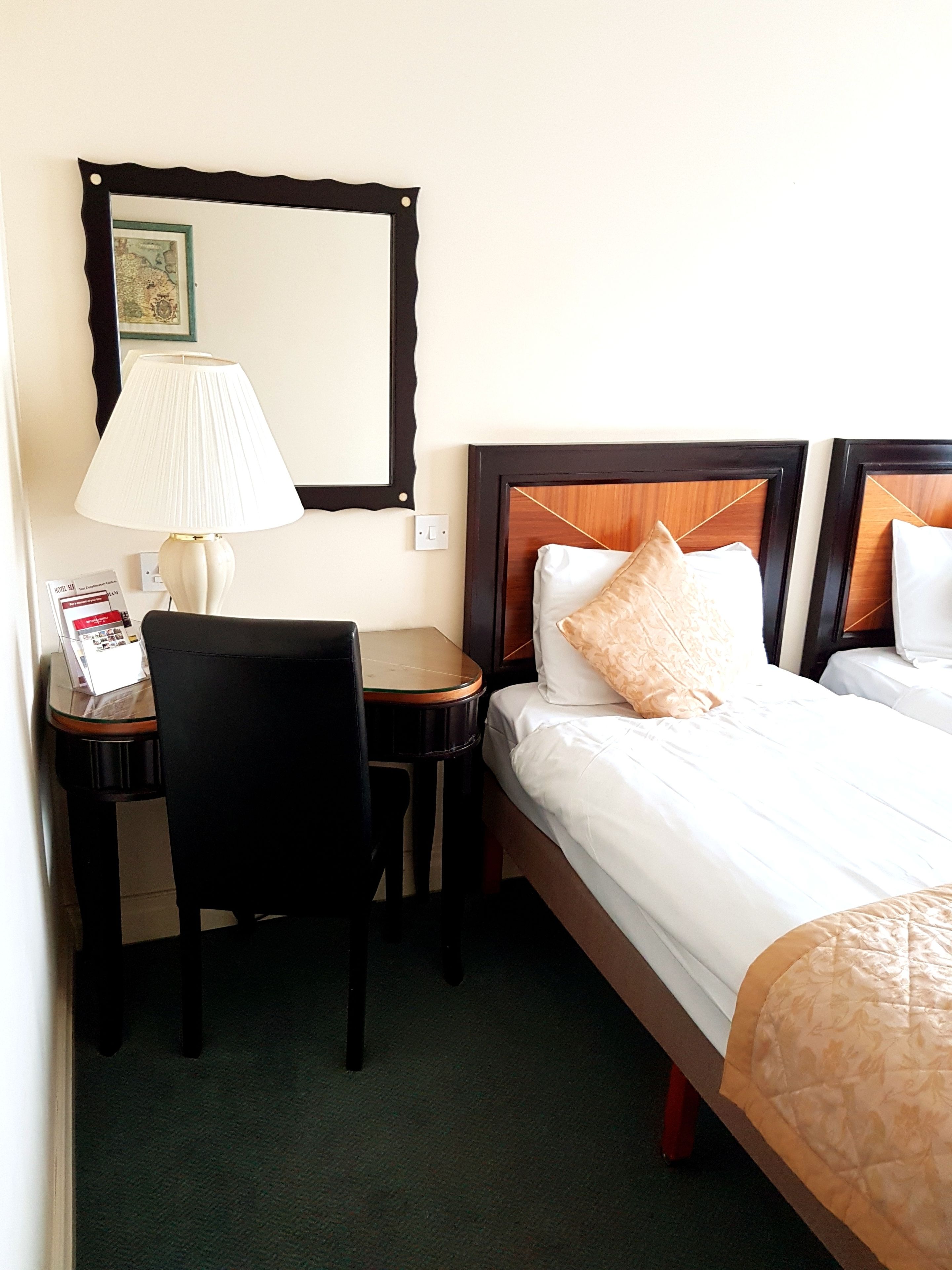 standard twin room, 2 single beds | in-room safe, iron/ironing board, wifi