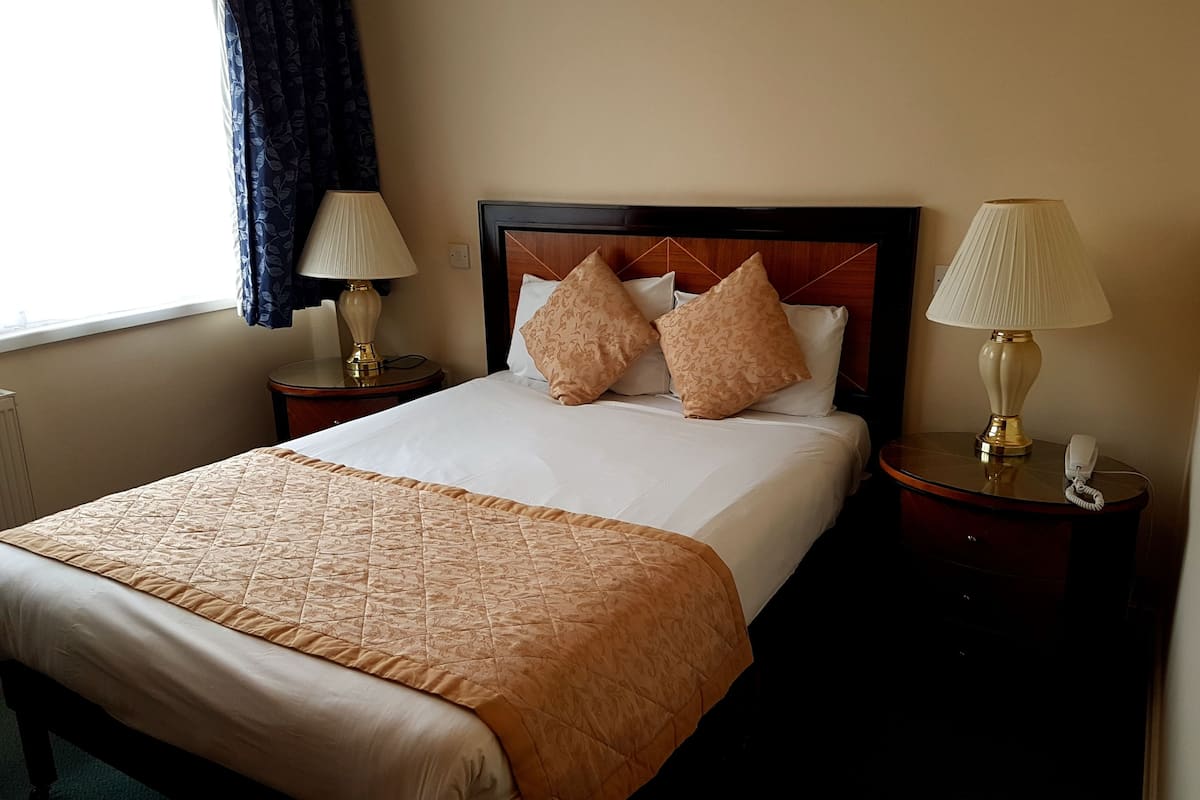 in-room safe, iron/ironing board, wifi