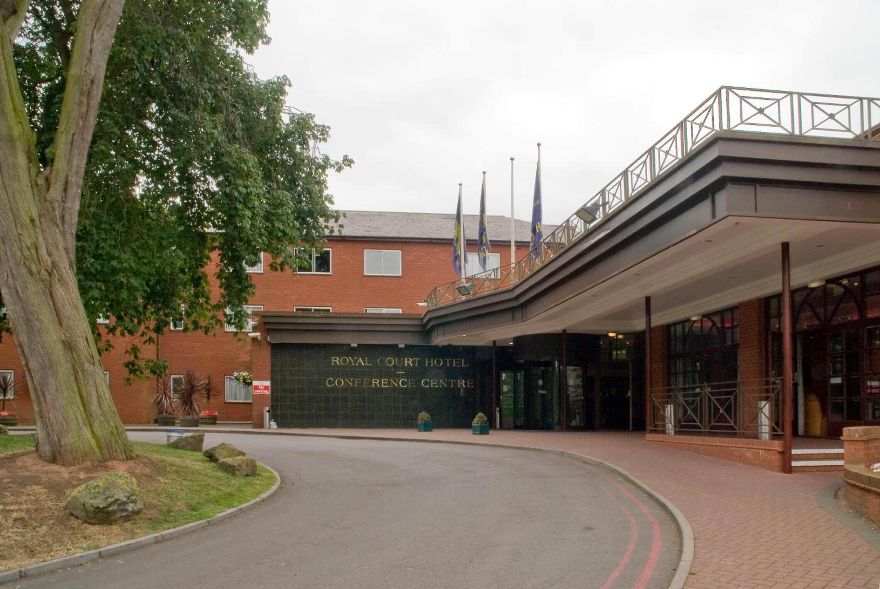 Photo - Royal Court Hotel