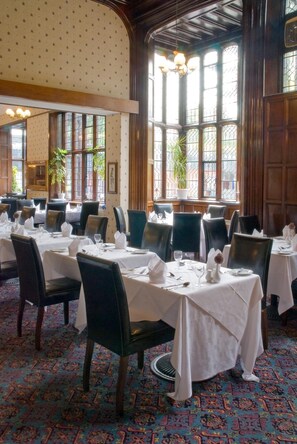Breakfast, lunch and dinner served - Royal Court Hotel (Coventry)