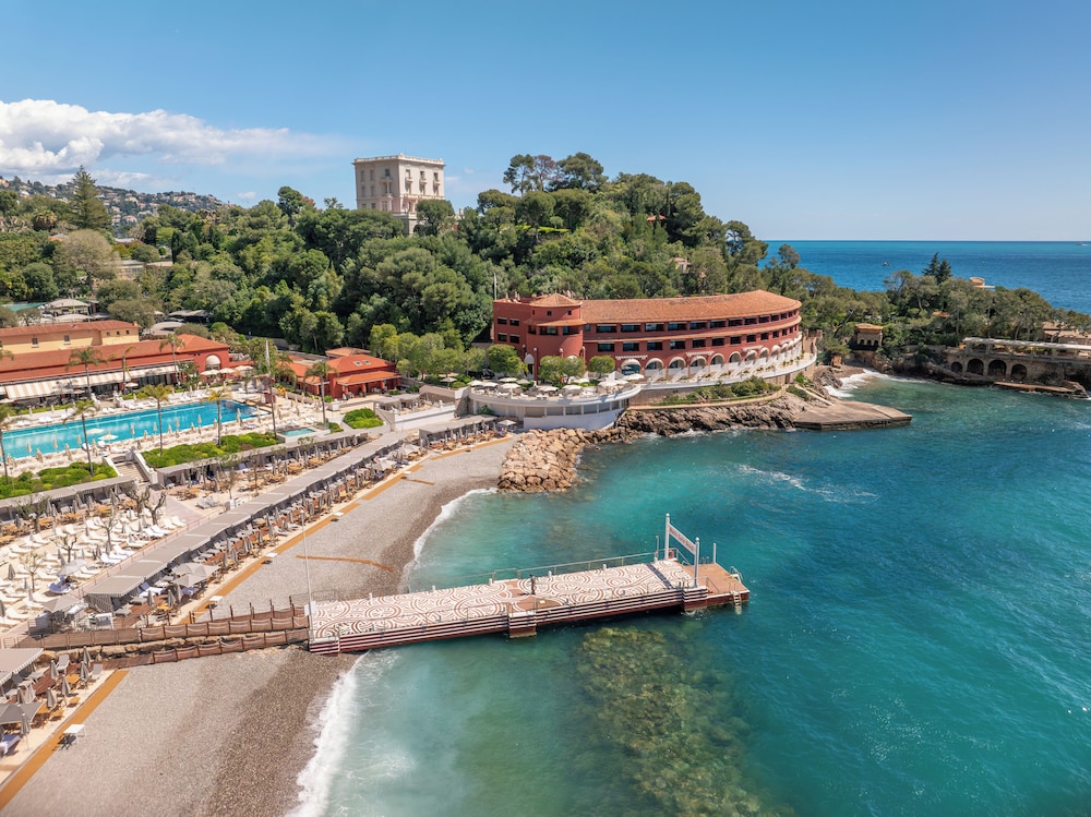 Monte-Carlo Beach Hotel by null