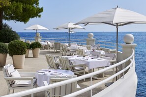3 restaurants, breakfast, lunch, dinner served; Mediterranean cuisine