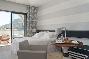 Camera Exclusive, vista mare | Minibar, una cassaforte in camera, con stile personalizzato