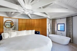 Duplex Suite, sea view | Minibar, in-room safe, individually decorated, desk - Monte Carlo Beach (Roquebrune-Cap-Martin)