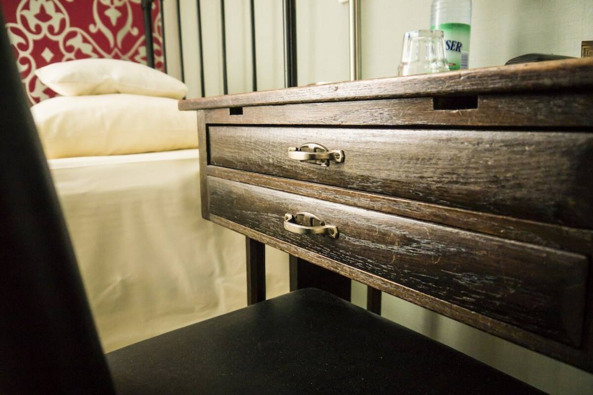 Room amenity