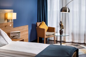 Quiet double room, courtyard side, with air conditioner