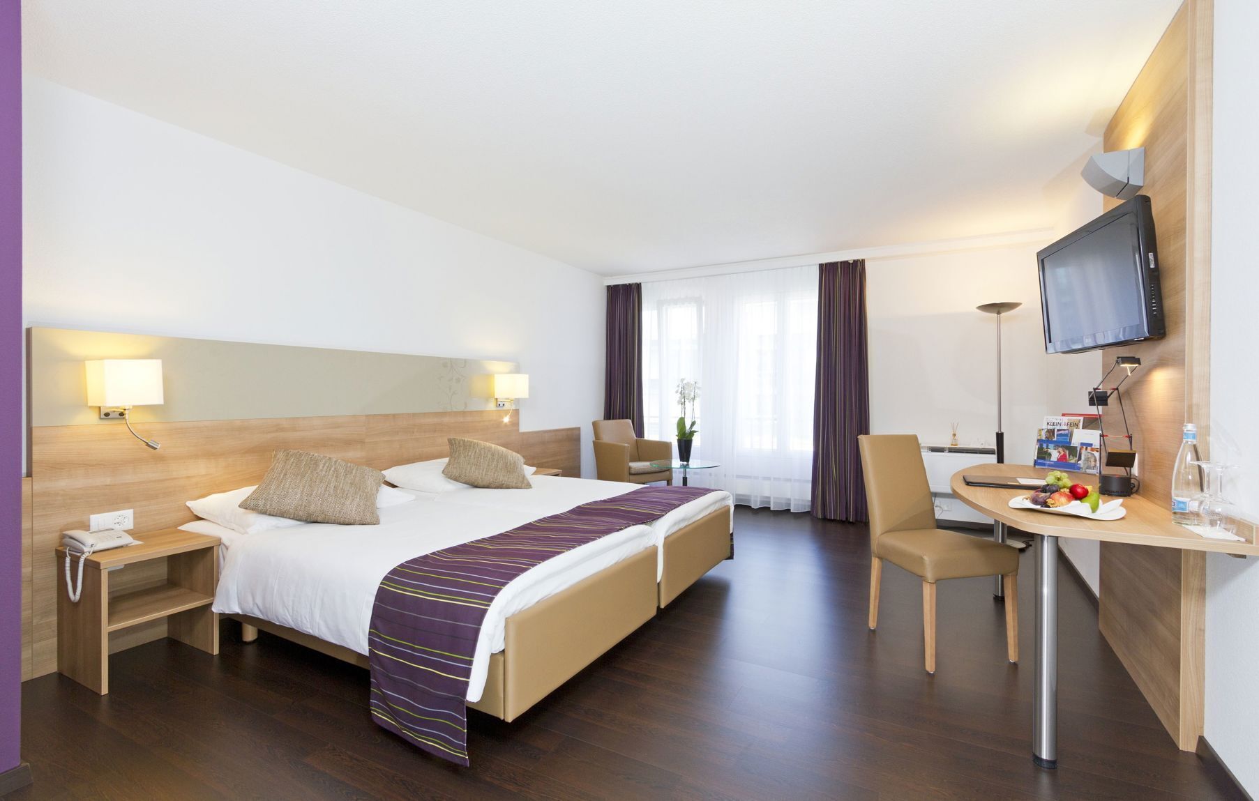 In-room safe, desk, soundproofing, free WiFi