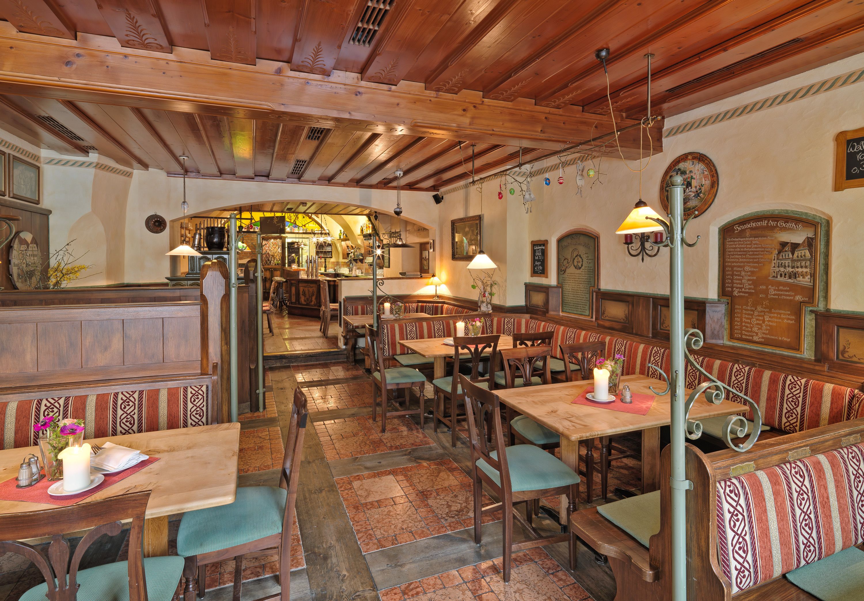 3 restaurants, international cuisine