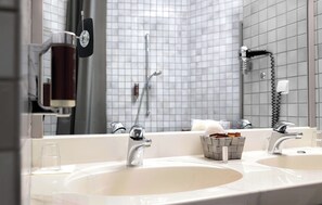 Hair dryer, towels - Median Hotel Lehrte (Lehrte)
