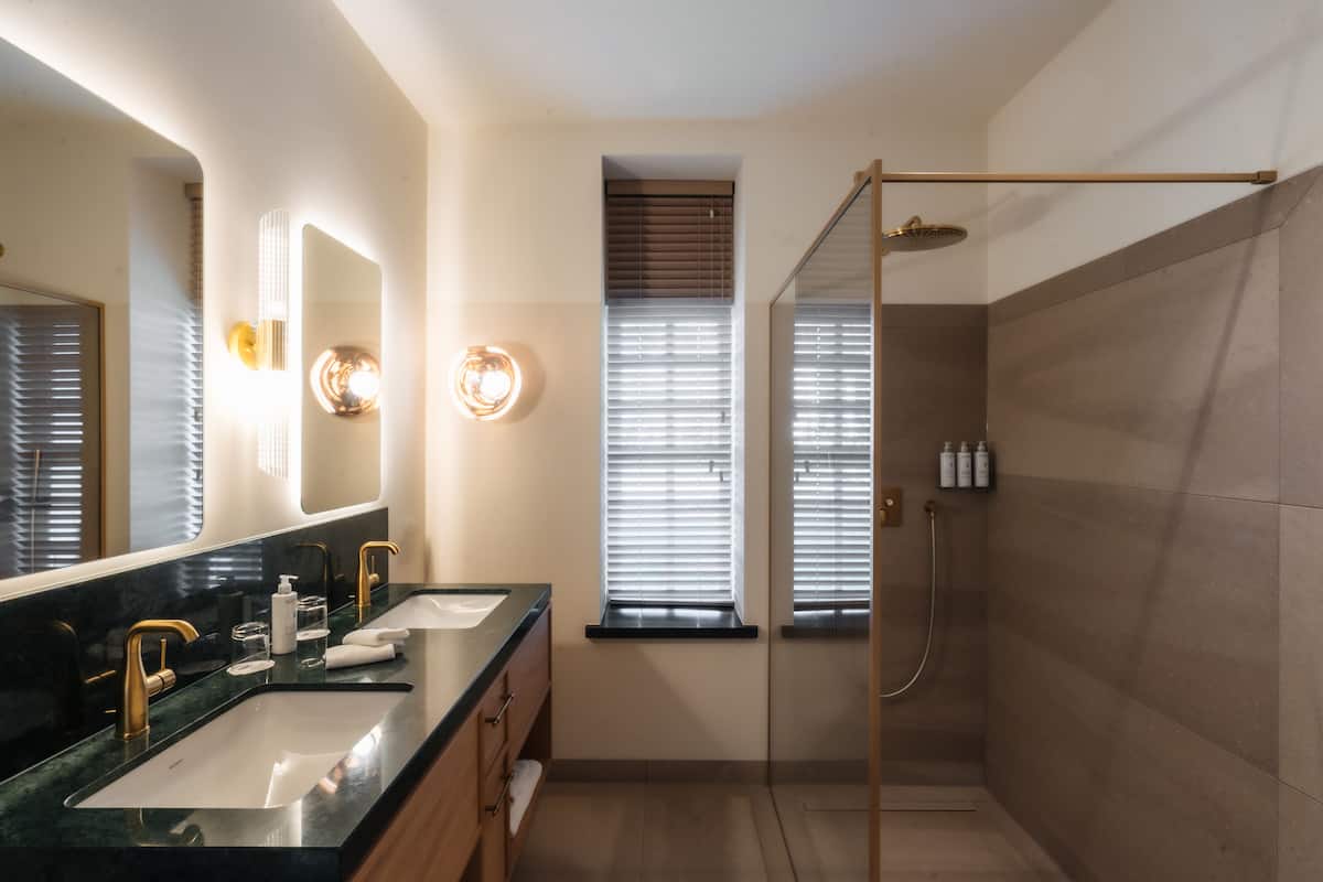 deluxe terrace room | bathroom | free toiletries, hair dryer, bathrobes, slippers