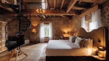 Tower Suite | In-room safe, individually decorated, individually furnished, desk