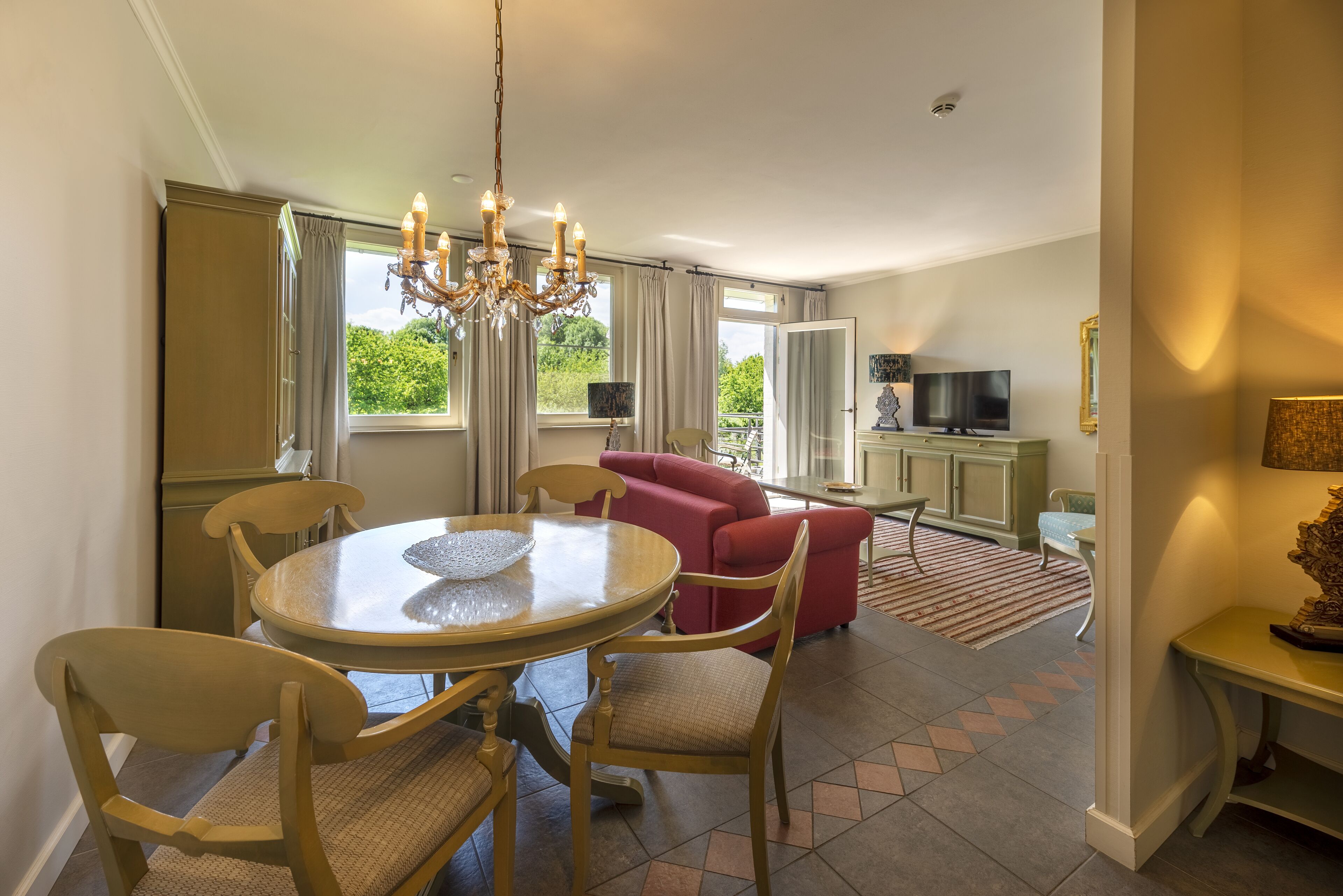 Wasserkocher mit Kaffee-/Teezubehör