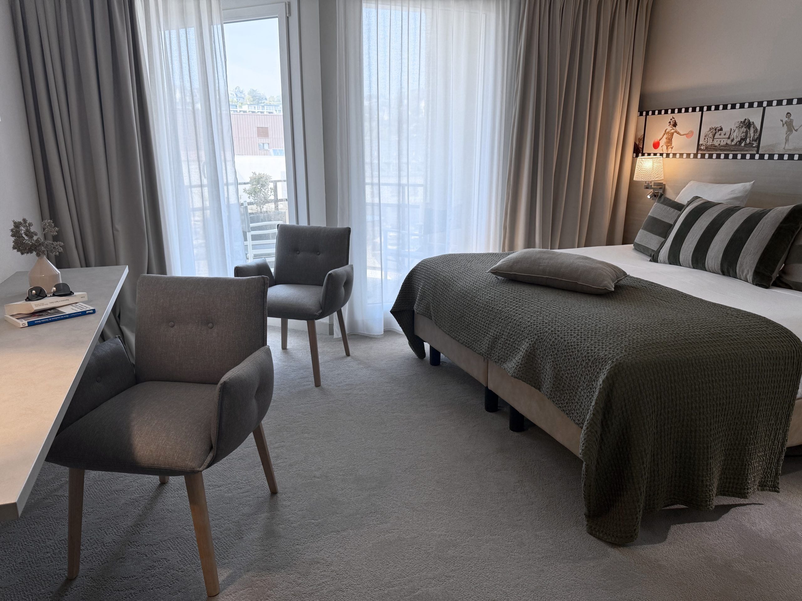 Chambre Supérieure, 1 très grand lit, terrasse (Twin bed on request) | Minibar, coffres-forts dans les chambres, bureau, rideaux occultants