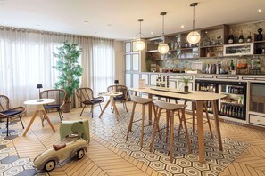 Bar (a l'allotjament)