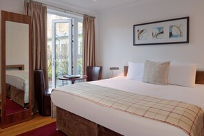 Superior Double Room, 1 King Bed, Patio, Garden View | Frette Italian sheets, premium bedding, blackout curtains, free WiFi