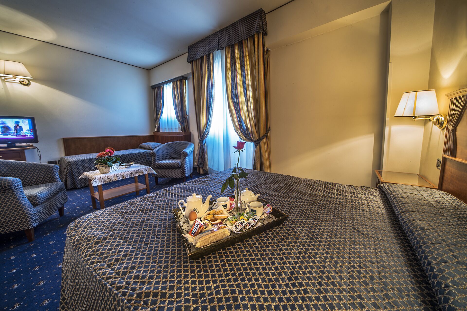 minibar, in-room safe, desk, blackout curtains