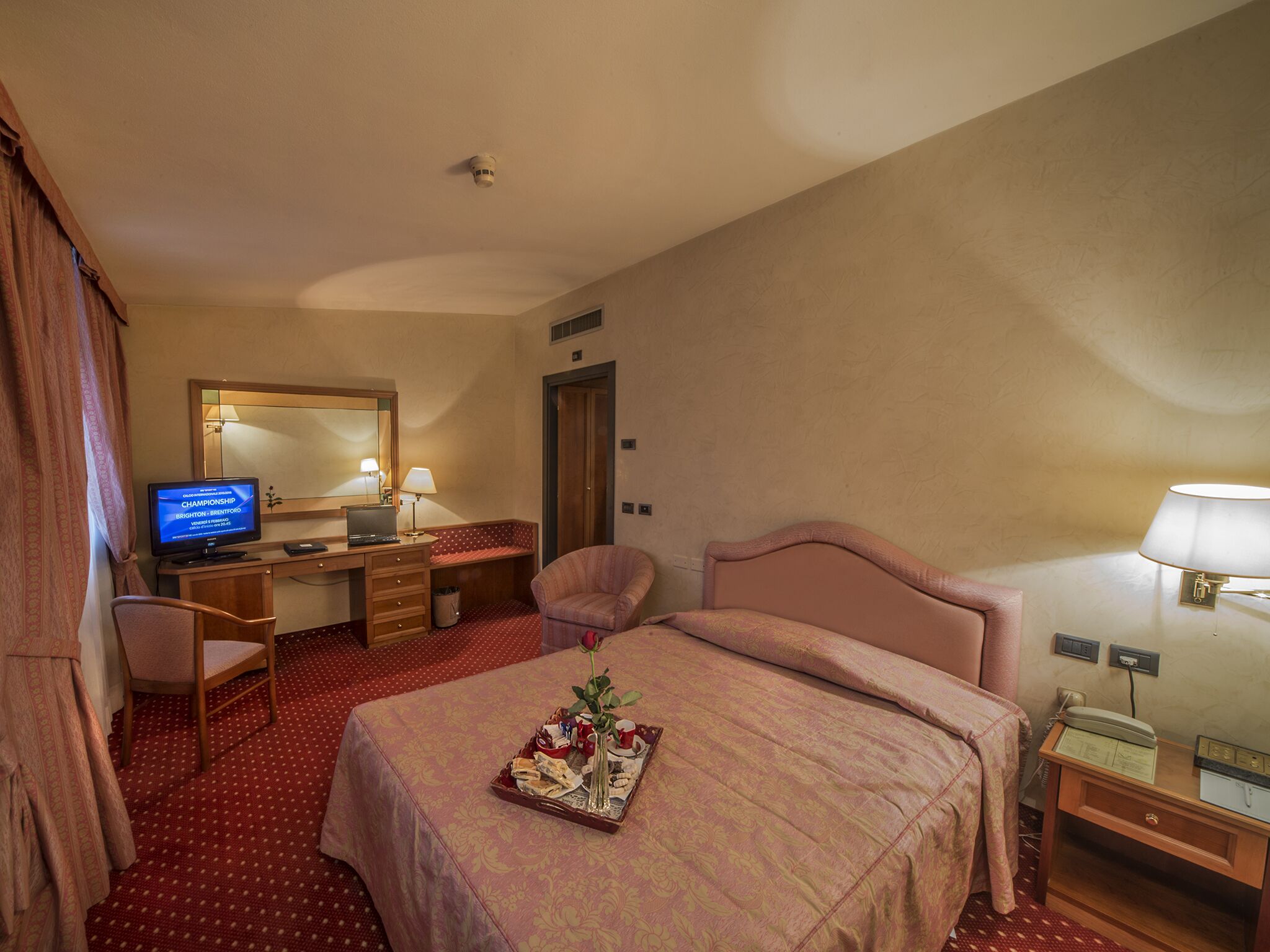 double room single use | minibar, in-room safe, desk, blackout curtains