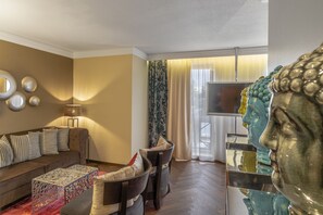 Panoramic Suite, 1 Double Bed | Hypo-allergenic bedding, free minibar items, in-room safe - Der Heidehof (Gaimersheim)