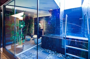 Espace de soins en plein air, sauna, bain à remous, hammam, hammam