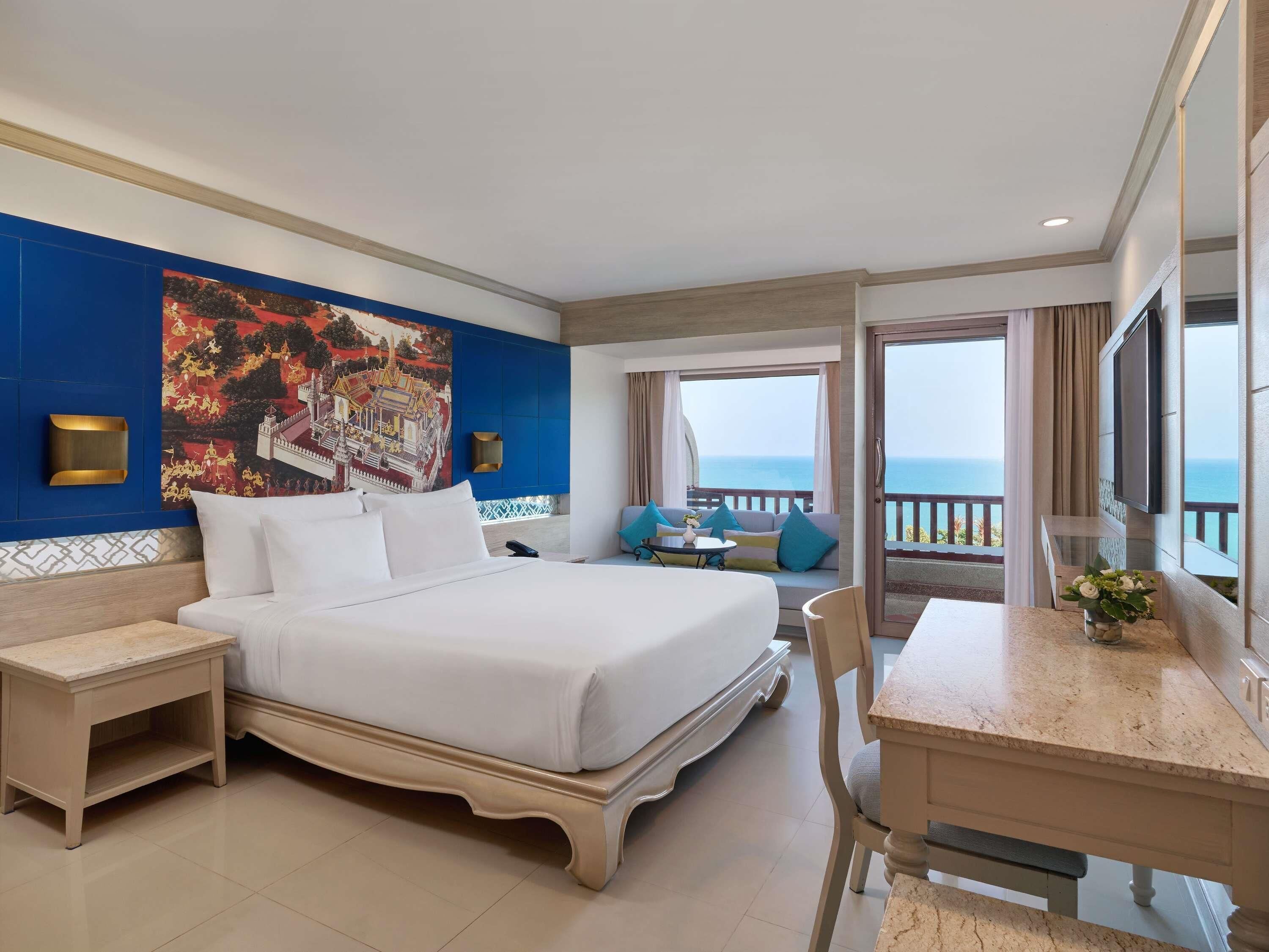 Habitación doble Deluxe, 1 cama matrimonial, balcón, vista al mar | Caja de seguridad en la habitación y escritorio 
