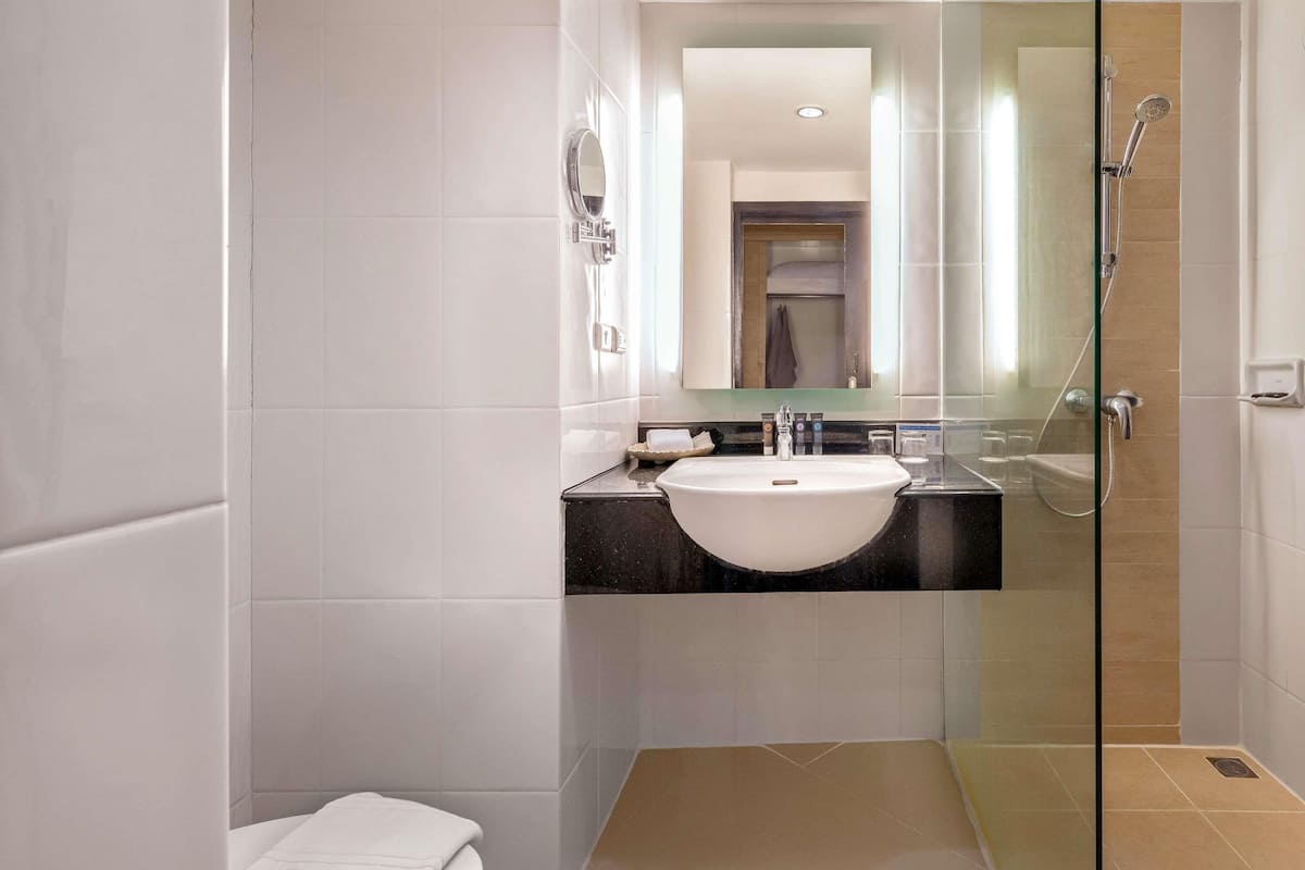 In-room safe, desk, laptop workspace, blackout drapes