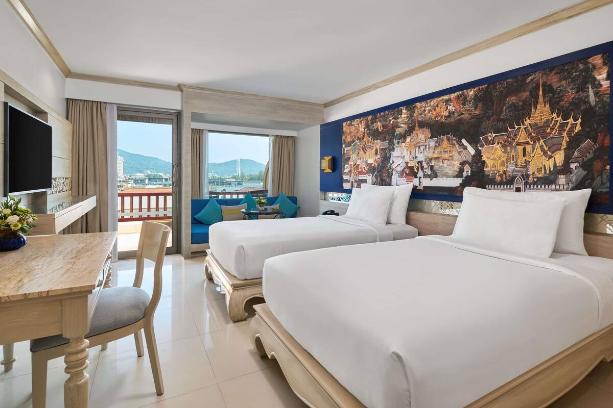 Deluxe, 2 Twin Beds, Garden View | In-room safe, desk, laptop workspace, blackout drapes