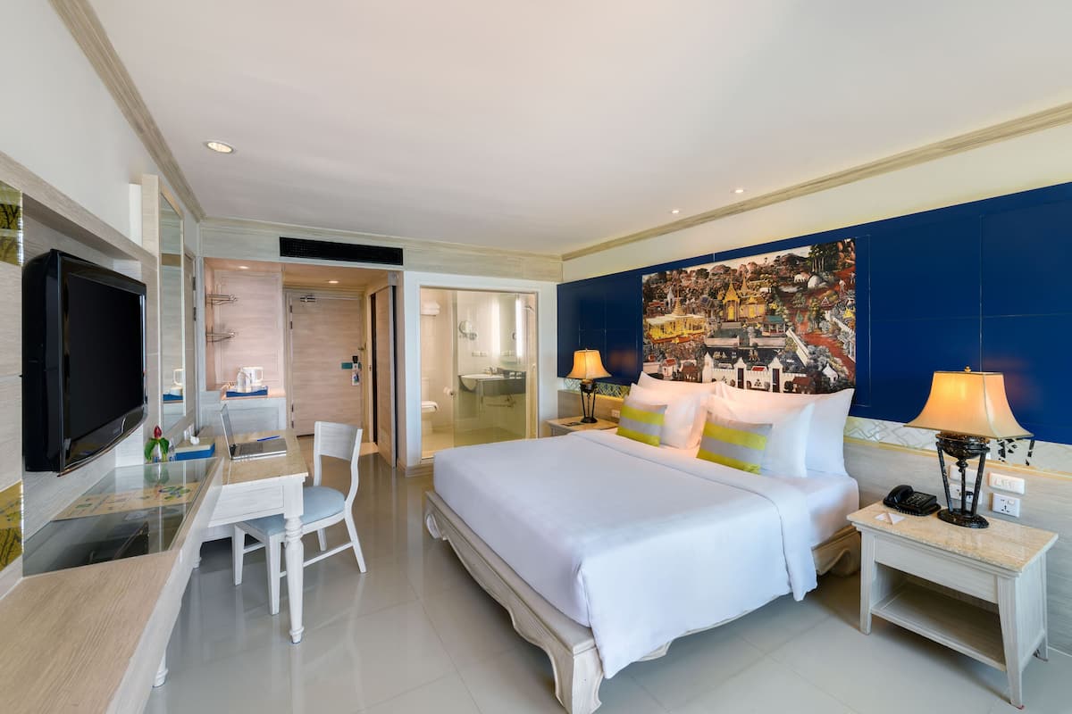 Deluxe Double Room, 1 Double Bed, Balcony, Sea View | In-room safe, desk, laptop workspace, blackout curtains