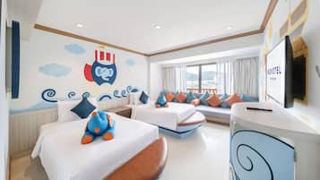 Familien-Suite, 1 King-Bett | Zimmersafe, Schreibtisch, laptopgeeigneter Arbeitsplatz