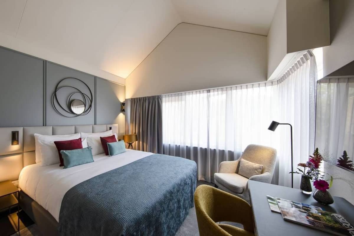 In-room safe, desk, blackout curtains, free WiFi