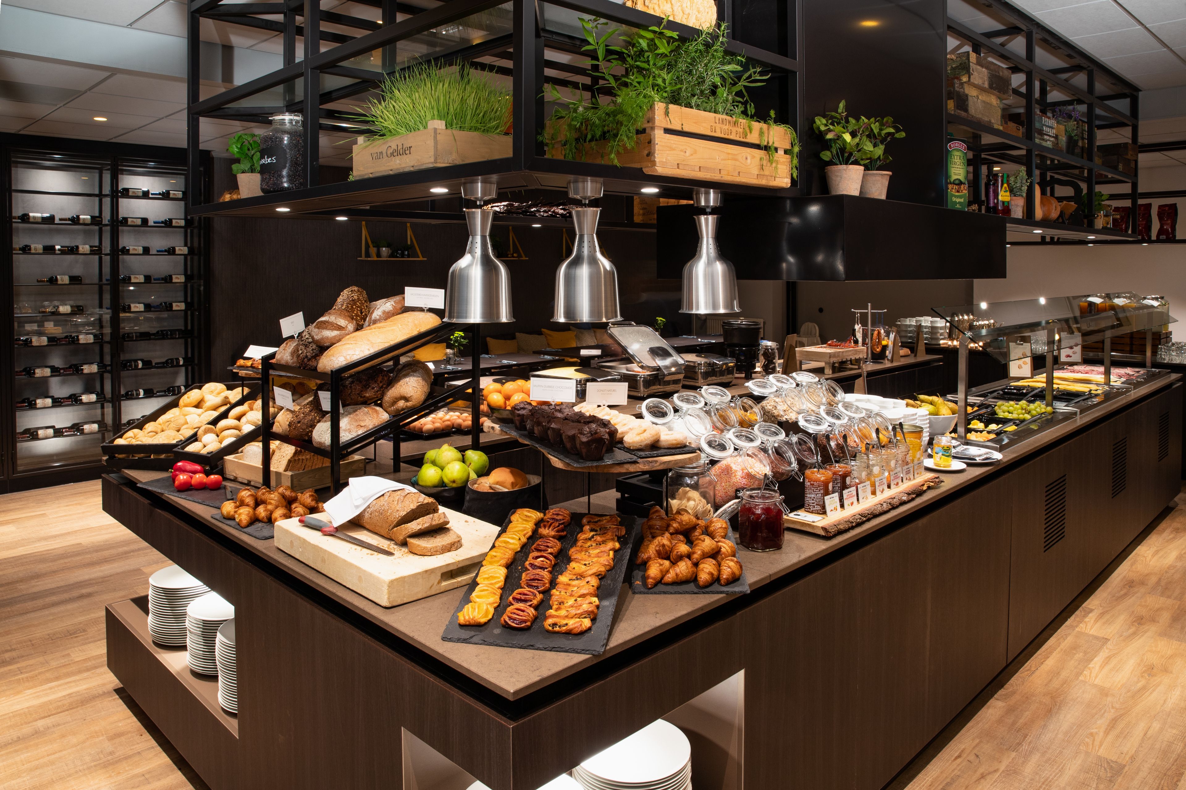 Daily buffet breakfast (EUR 24.50 per person)