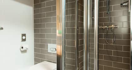 Holiday Inn Express Burton Upon Trent by IHG