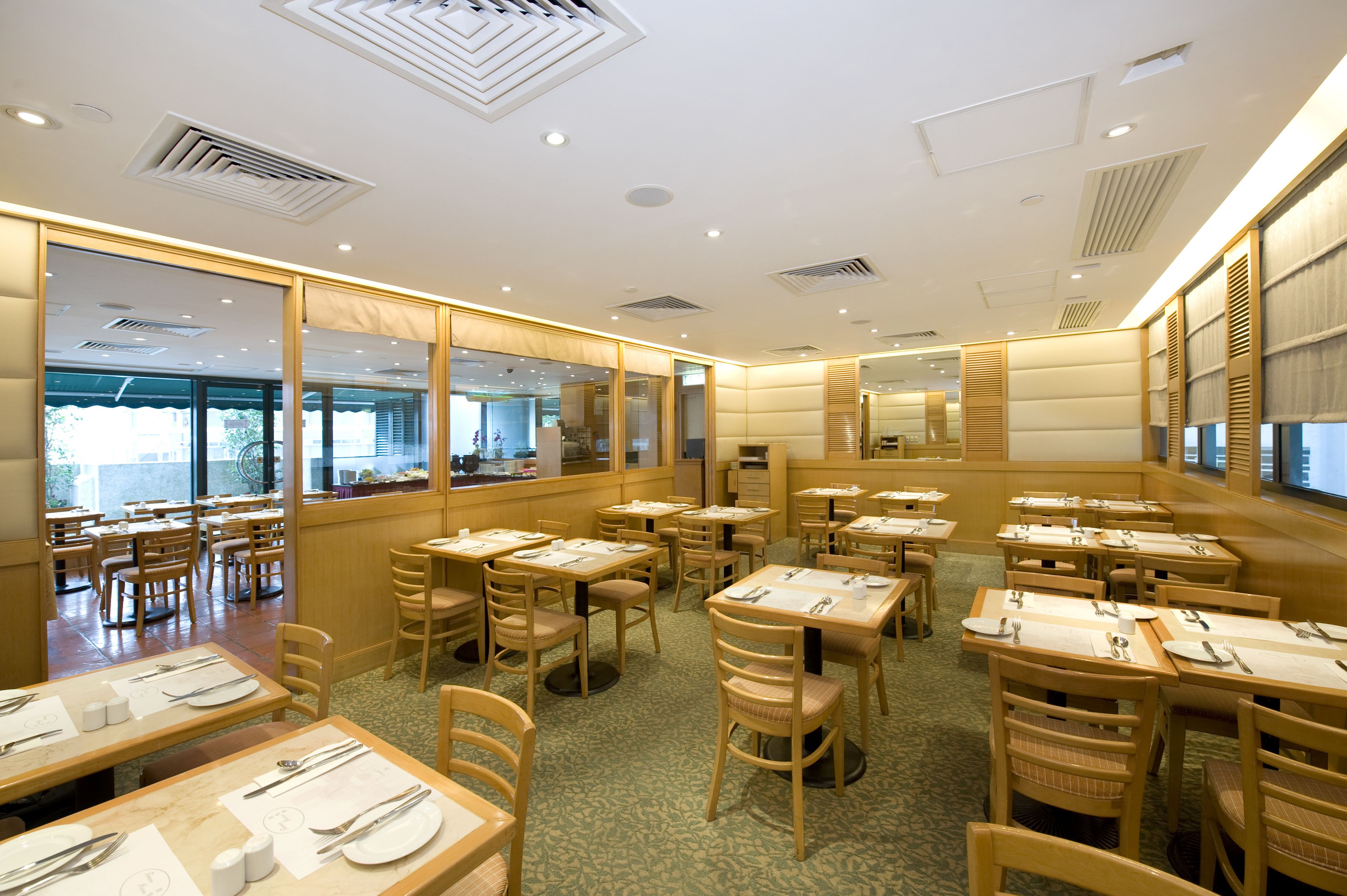 breakfast, lunch, dinner served; international cuisine