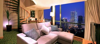 Bishop Lei International House