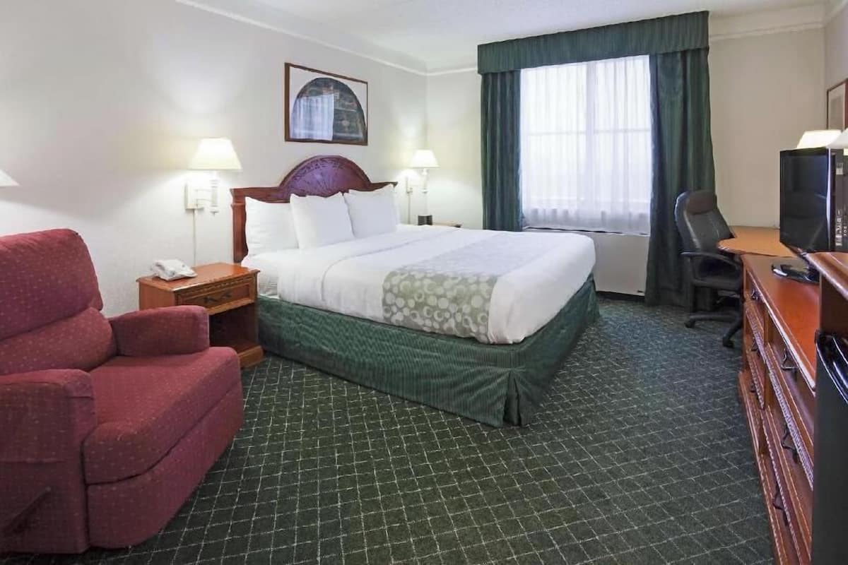 Premium bedding, desk, soundproofing, iron/ironing board