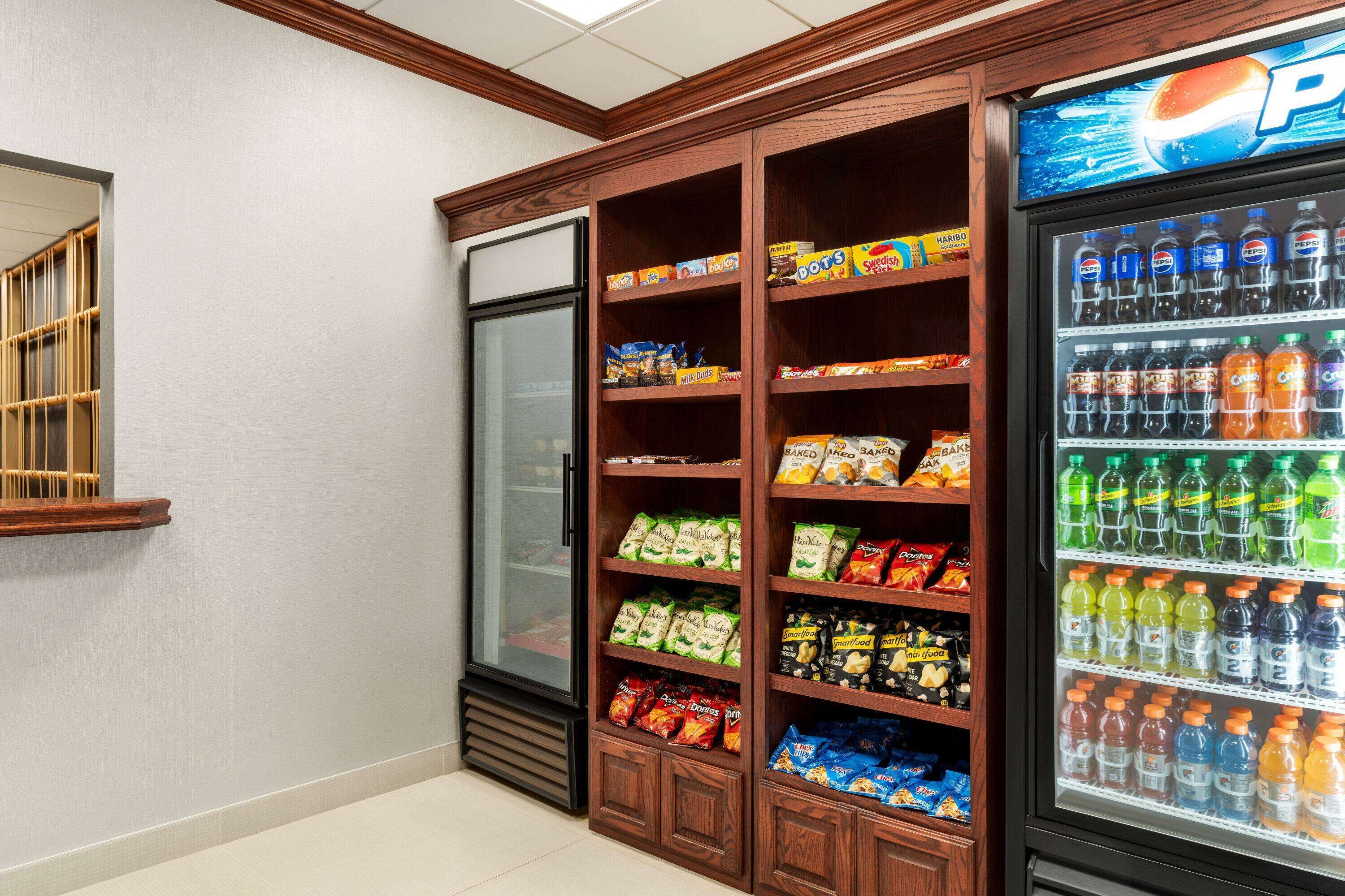 Photo - La Quinta Inn & Suites by Wyndham Madison American Center