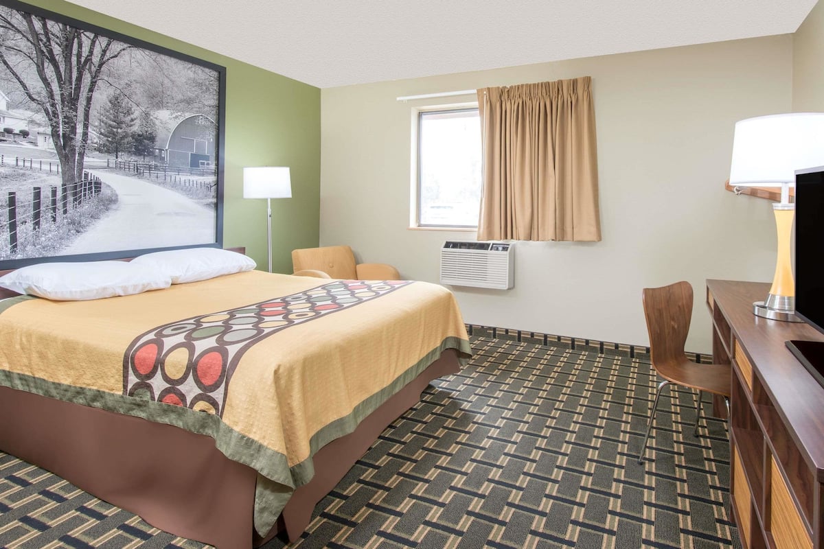 Room, Accessible, Non-Smoking | In-room safe, desk, rollaway beds, free WiFi