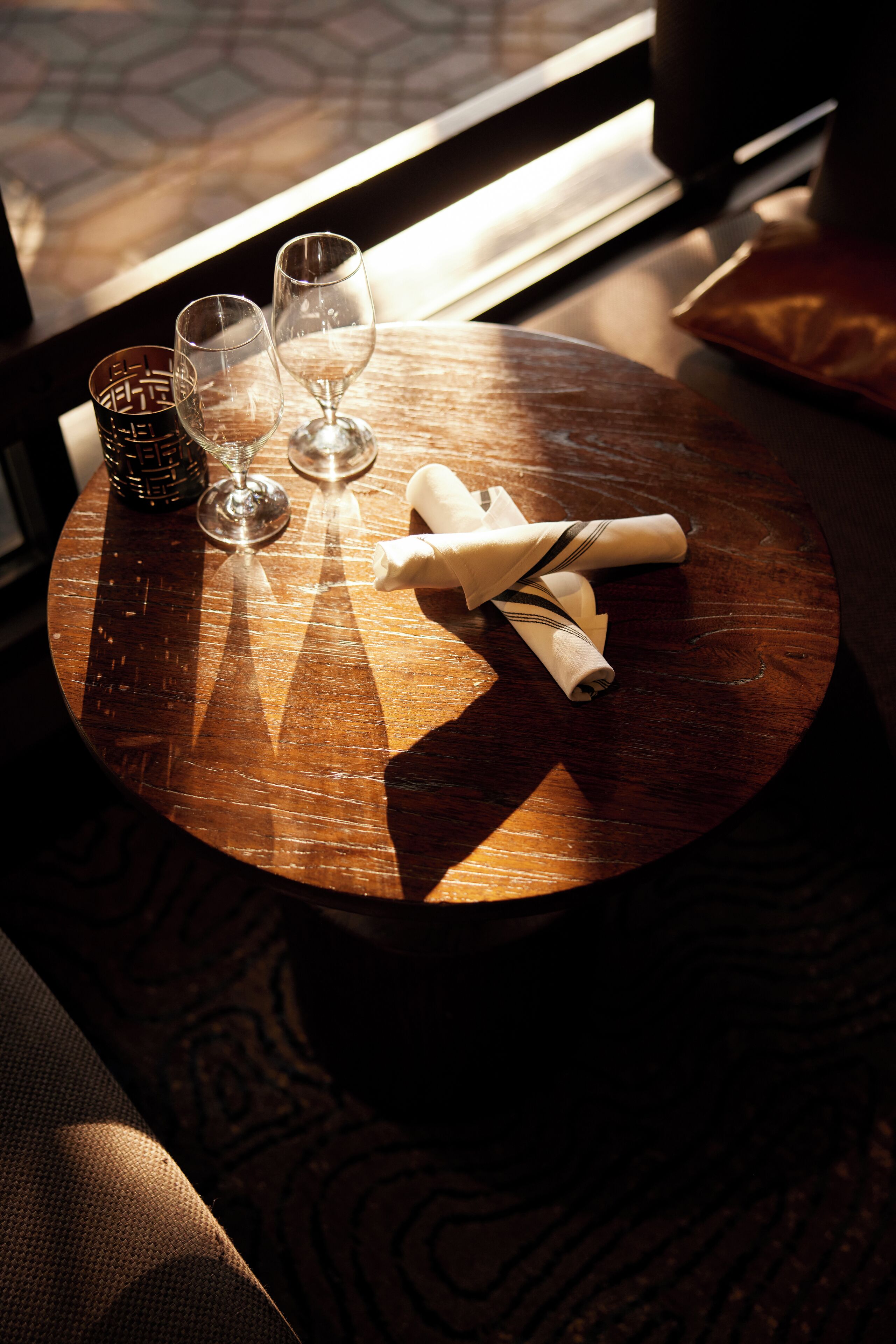 breakfast, lunch, dinner served; american cuisine, al fresco dining