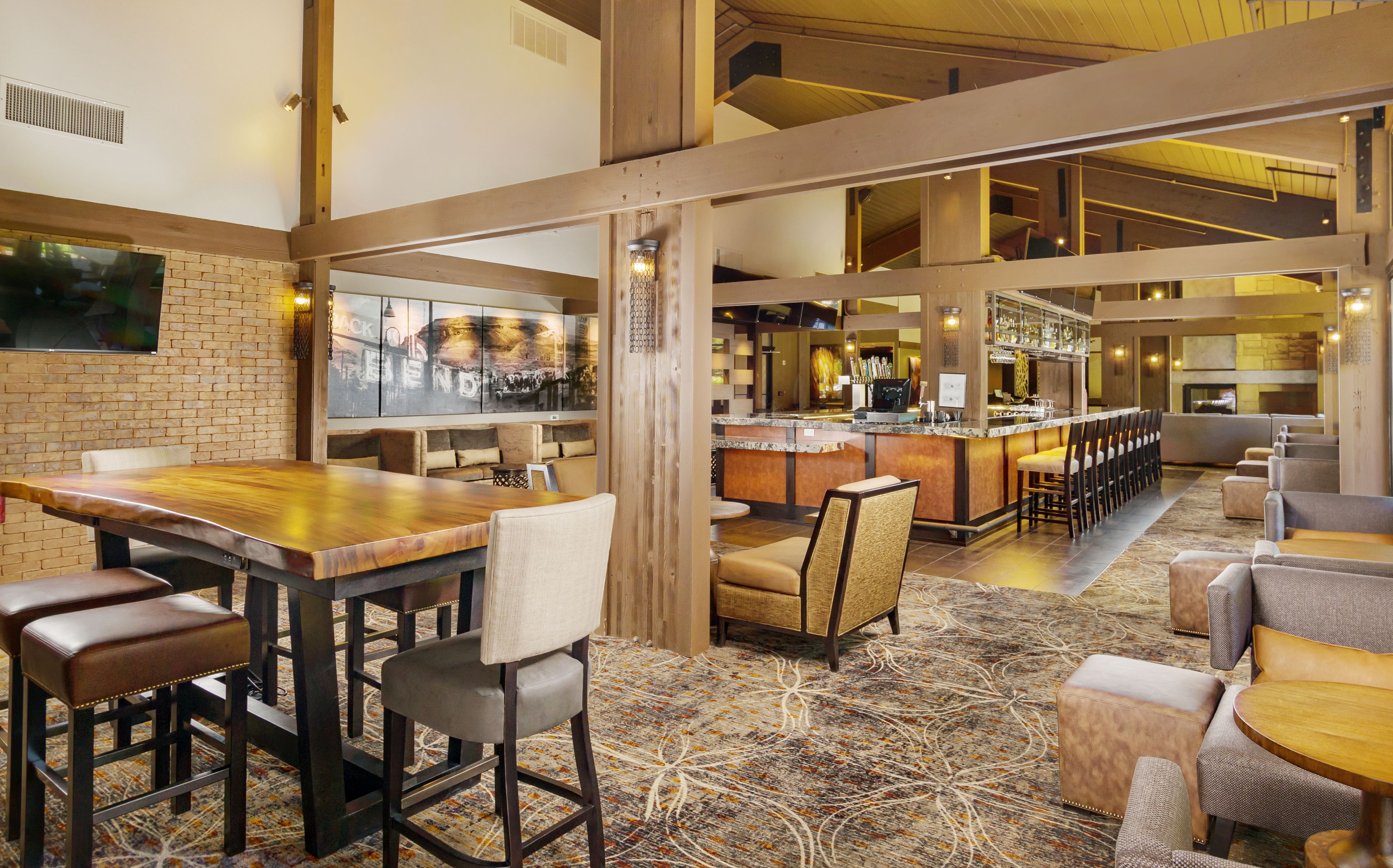 serves lunch, dinner and happy hour